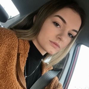 Meet your Posher, Ashleigh